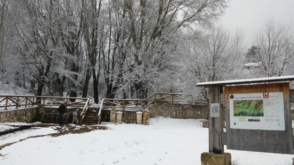 La nieve cubre la Font del Partagás, en la Sierra de Aitana