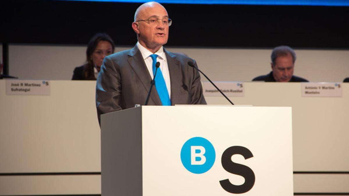 El presidente de Banc Sabadell, Josep Oliu, durante la junta de accionistas de la entidad, el pasado marzo.