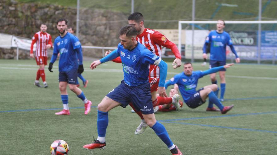 La UD Barbadás da la sorpresa y rompe la racha del Alondras