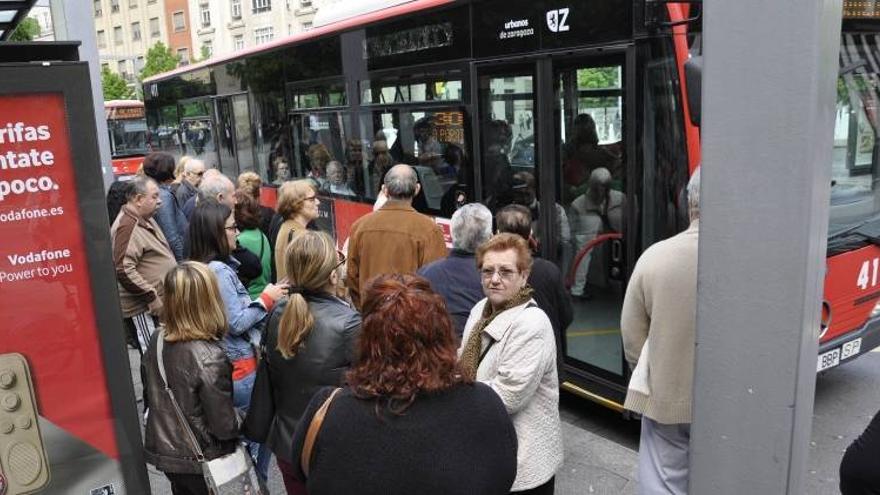 El 98% de los empleados de los autobuses de Zaragoza han parado, según el comité