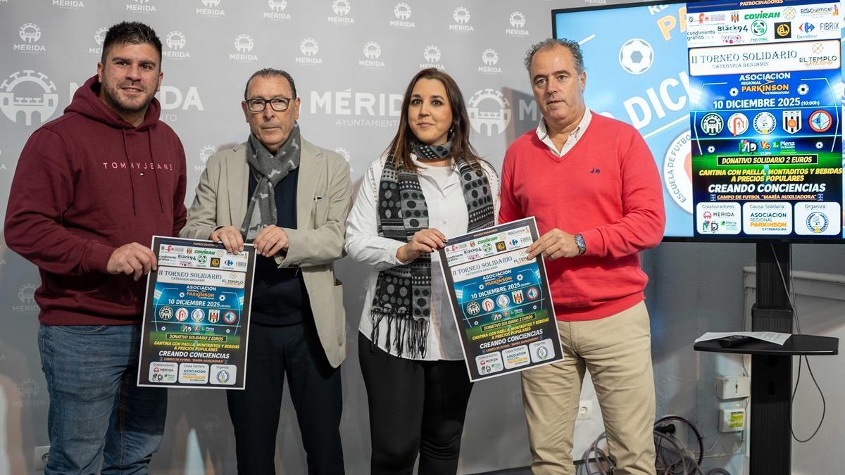 Presentación del torneo solidario, este lunes, en Mérida.