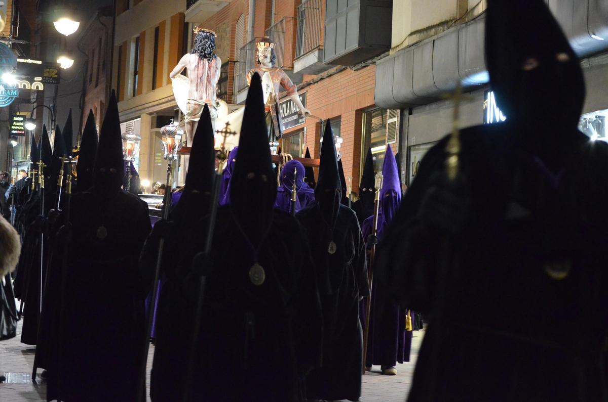 Procesión de la Santa Vera Cruz en Benavente.