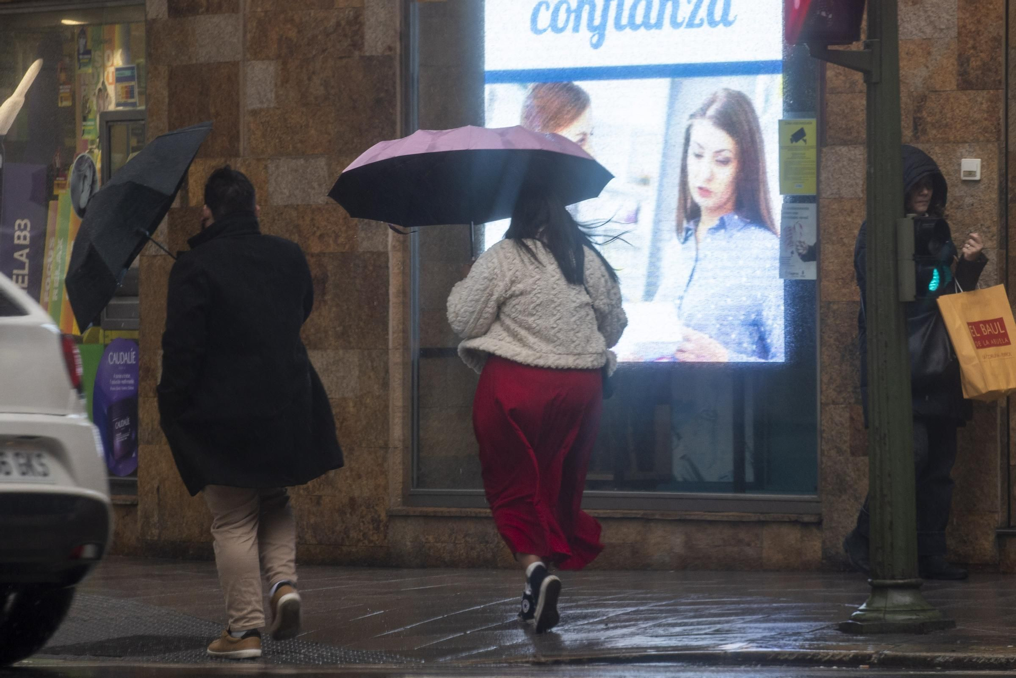 El paso de la nueva borrasca Ivo, la tercera consecutiva, por A Coruña