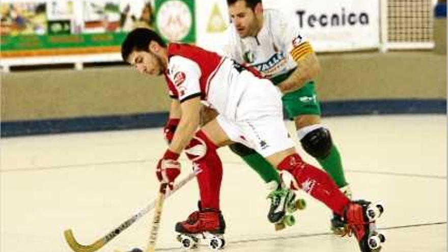 Un jugador del Shum ahir en el partit contra el Calafell.