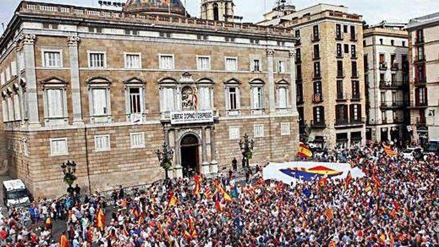 Imatge dela concentració d&#039;ahir de Ciutadans a Sant Jaume