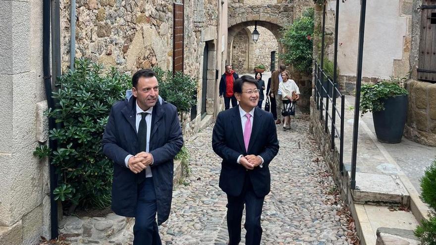 Tossa de Mar treballa per atraure més turisme asiàtic