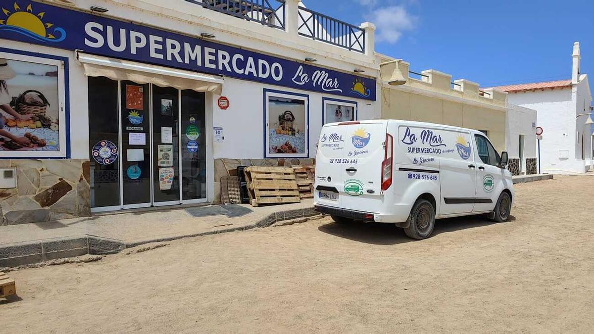 Una avería eléctrica obliga a cerrar los negocios en La Graciosa