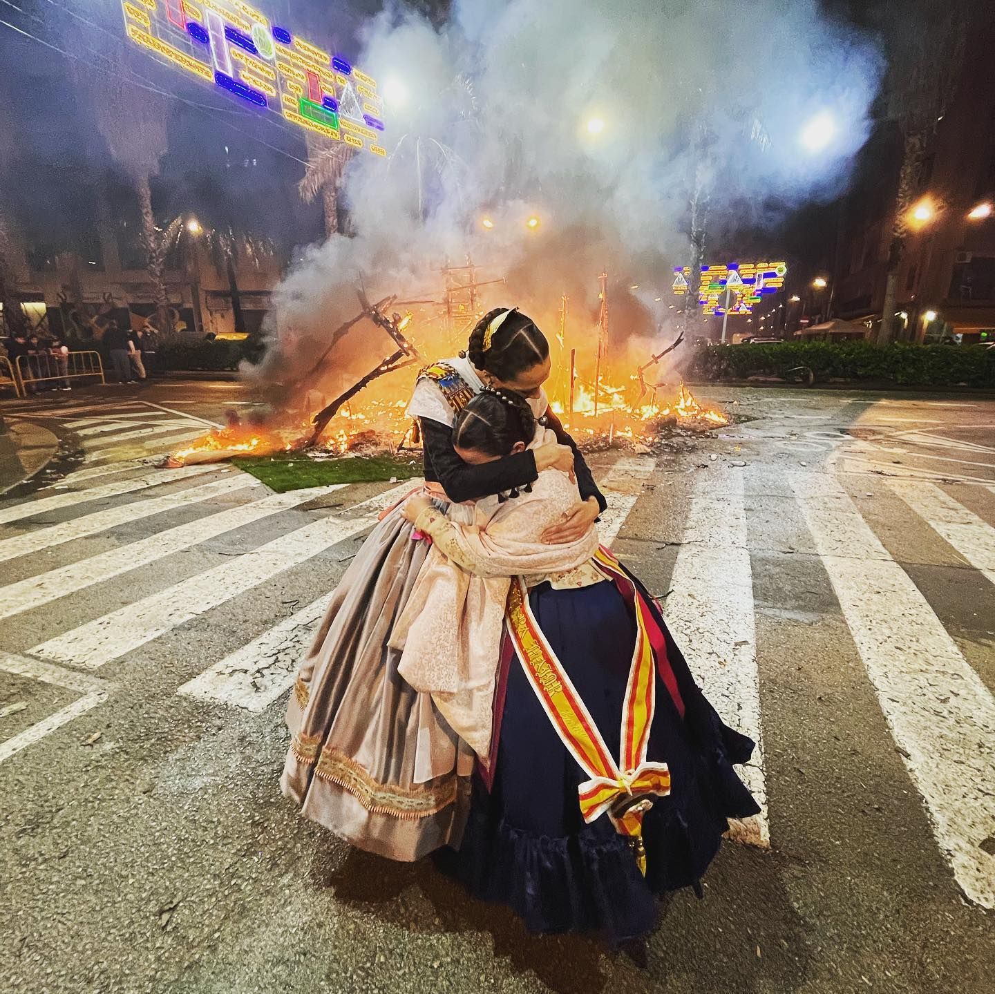 Nuria y Emma, falleras mayores de Ministro Luis Mayans