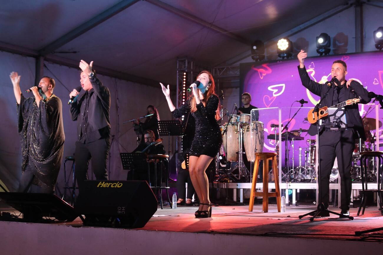Los Cantadores y Shaila Dúrcal en las fiestas de San Marcial en Femés