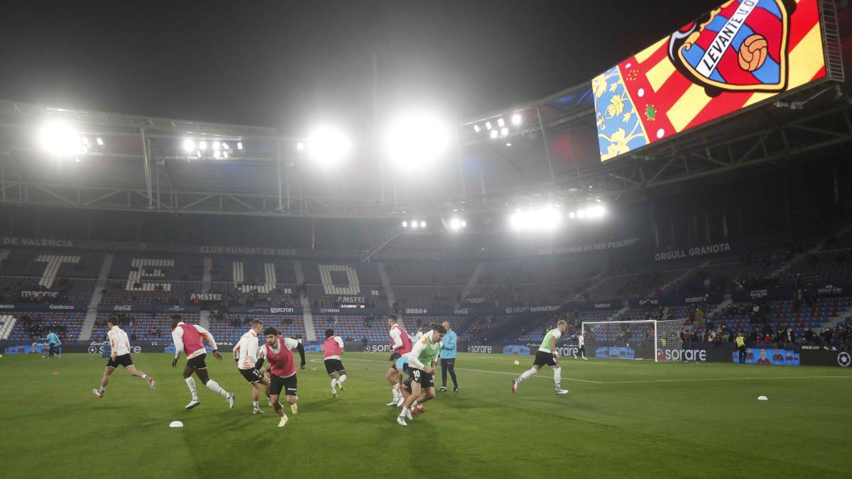 Las Imágenes del Derbi entre Levante UD y Valencia CF en el Ciutat