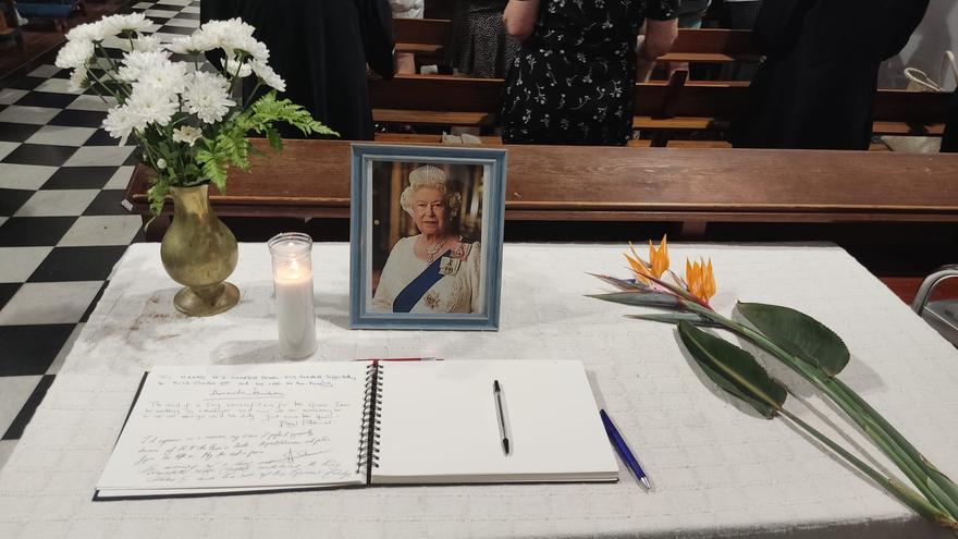 Adiós a la reina Isabel II en Ciudad Jardín