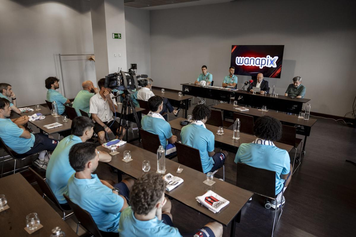 PRESENTACION DE UN NUEVO FICHAJE Y DE LA TEMPORADA DEL WANAPIX ZARAGOZA