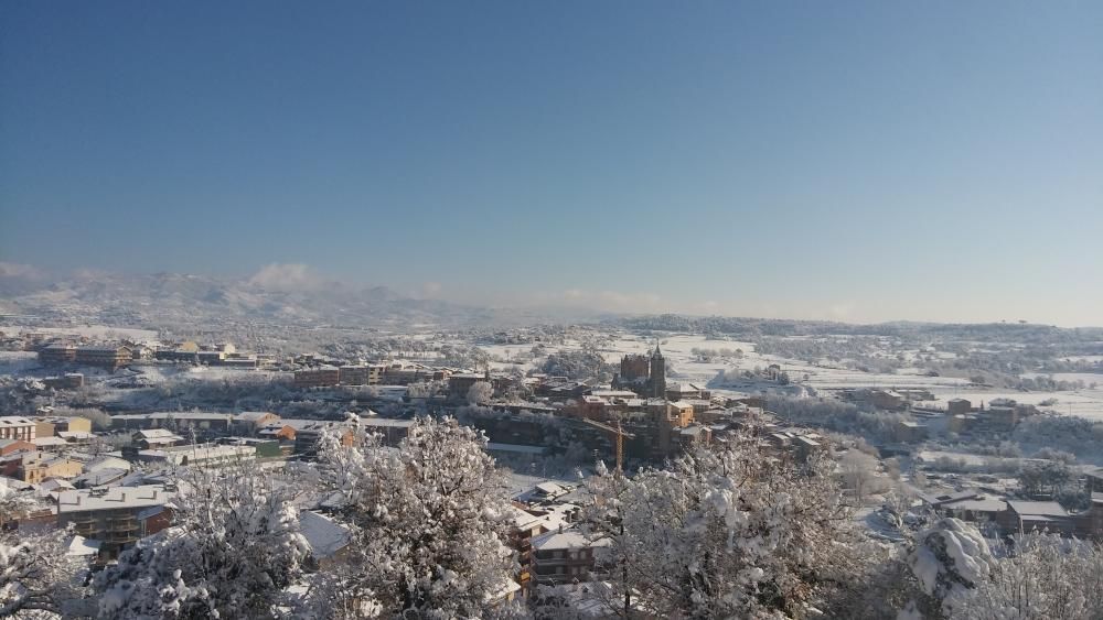 Històrica nevada a Gironella