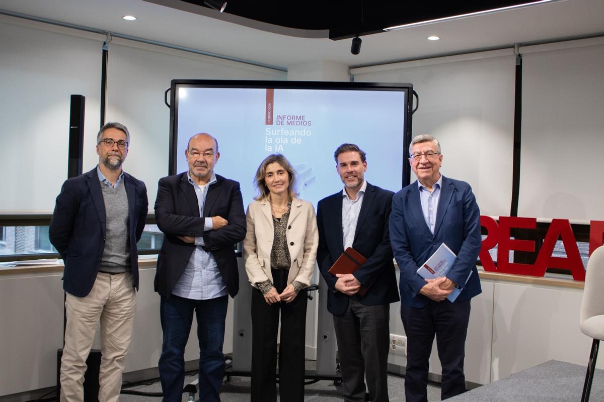 Carlos Franganillo; director de Informativos Telecinco; Ángel Expósito, director y presentador de “La Linterna”; Ainhoa Moll, directora editorial de Prensa Ibérica; Pablo Zamorano, Managing Partner de Kreab España; y Antonio San José, Partner de Kreab España.