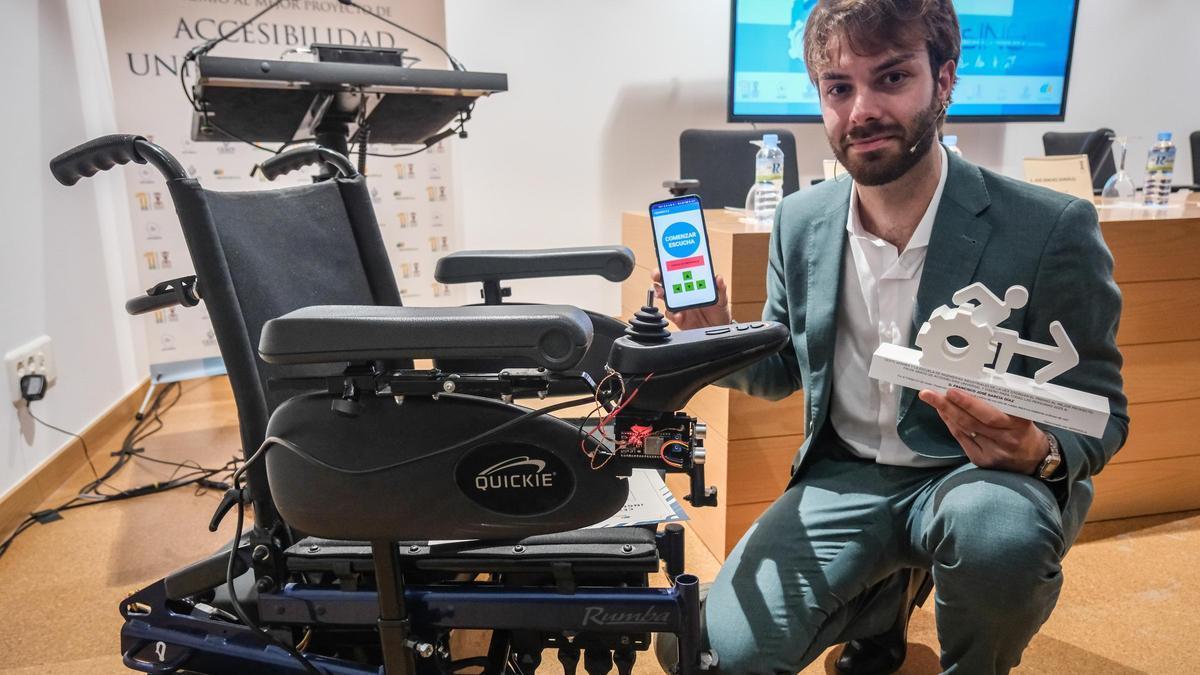 Vídeo | Así es la silla de ruedas que oye y que se ha creado en Badajoz