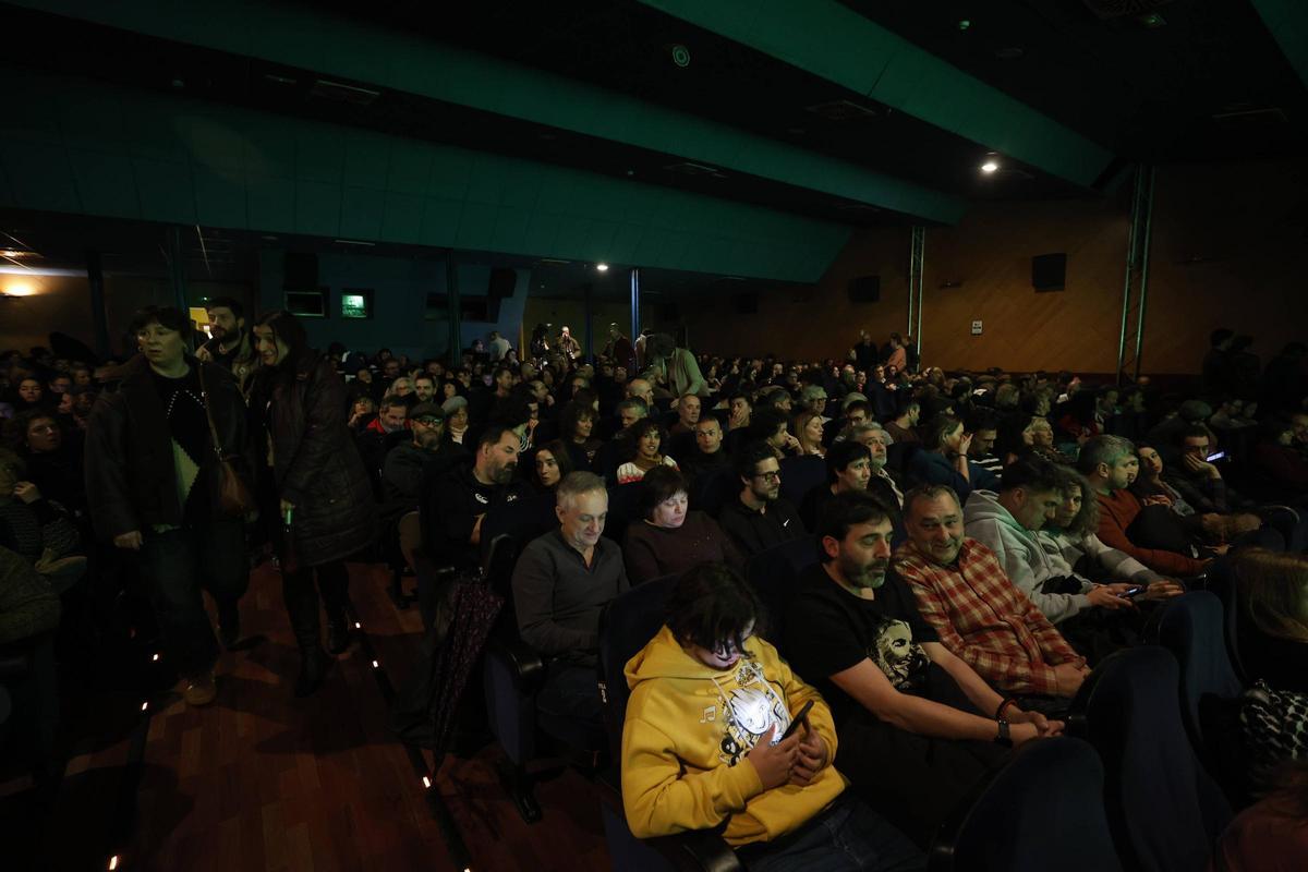 Así fue el concierto de Nacho Vegas en Mieres, el inicio de su gira "Vidas semipreciosas"