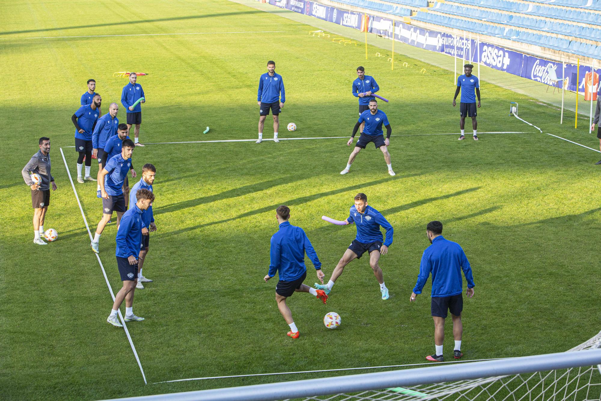 Entrenamiento del Intercity antes del partido de la Copa del Rey contra el Barcelona