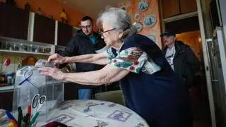 Calma en las urnas y algunos sabotajes en la primera jornada electoral en Rusia