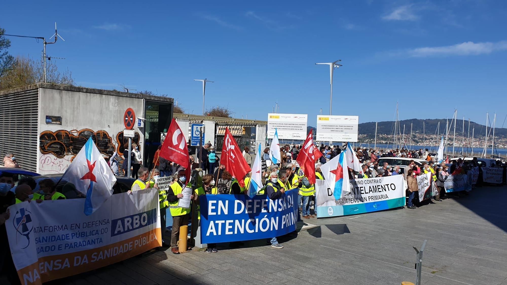 Los defensores de la Sanidade Pública se concentran en Vigo