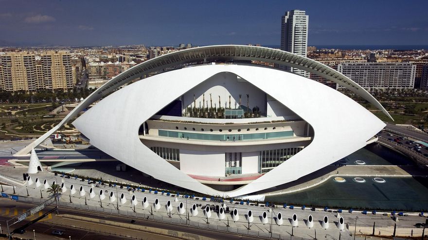 La nova catedral i les altres