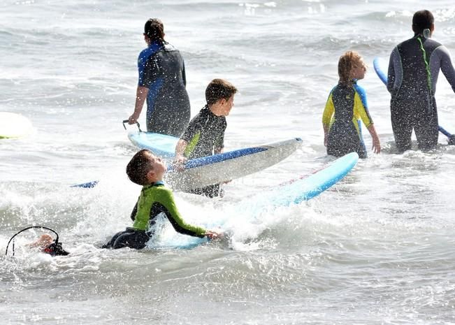 SURF PARA NIÑOS SALINETAS