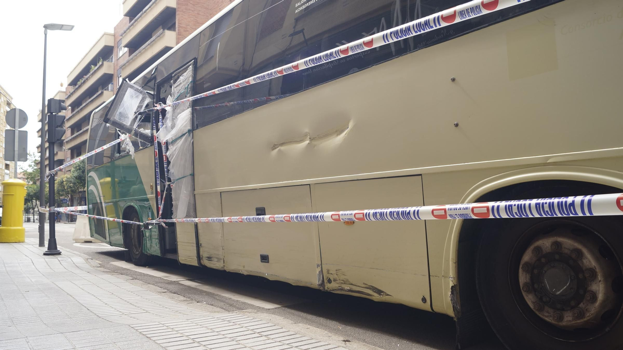 GALERÍA | Así ha quedado el autobús interceptado este domingo en La Amargura