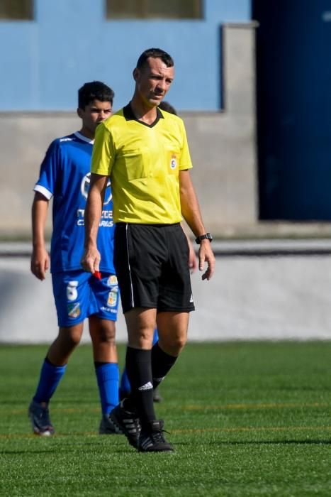 25-01-20  DEPORTES. CAMPOS DE FUTBOL DE LA ZONA DEPORTIVA DEL PARQUE SUR EN  MASPALOMAS. MASPALOMAS. SAN BARTOLOME DE TIRAJANA.  San Fernando de Maspalomas Santos- Veteranos del Pilar (Cadetes).  Fotos: Juan Castro.  | 25/01/2020 | Fotógrafo: Juan Carlos Castro