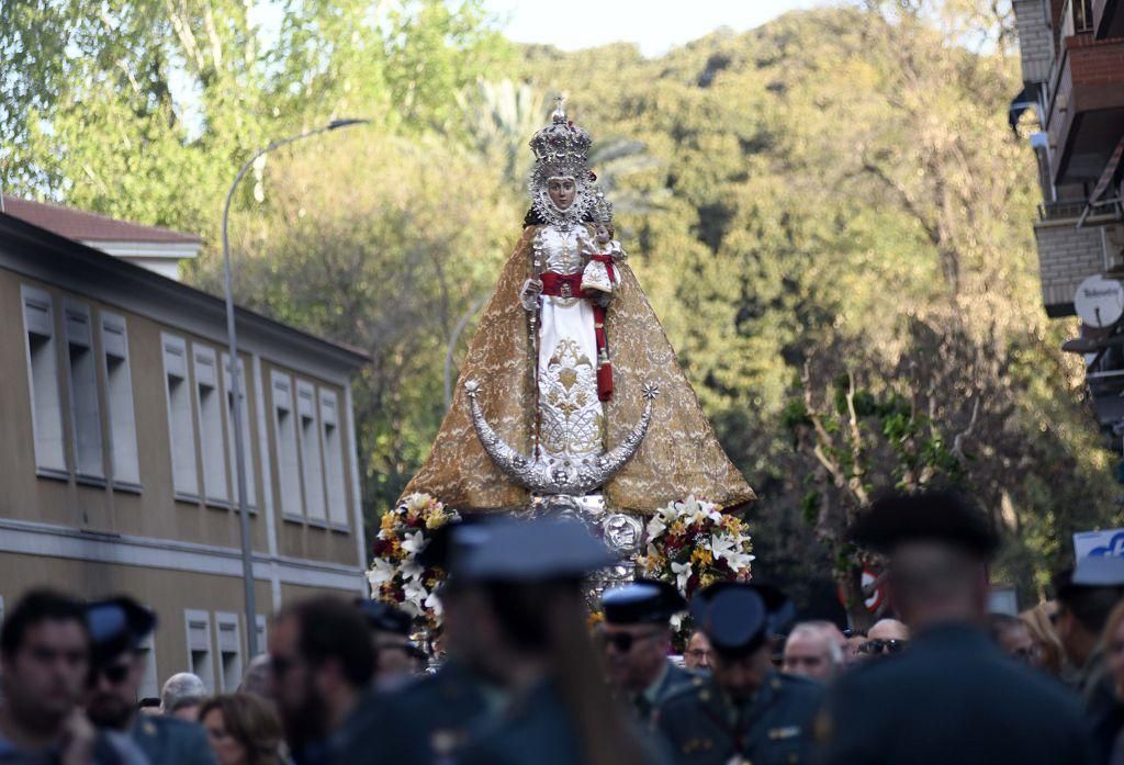 Murcia despide a la Fuensanta con flores y emoción
