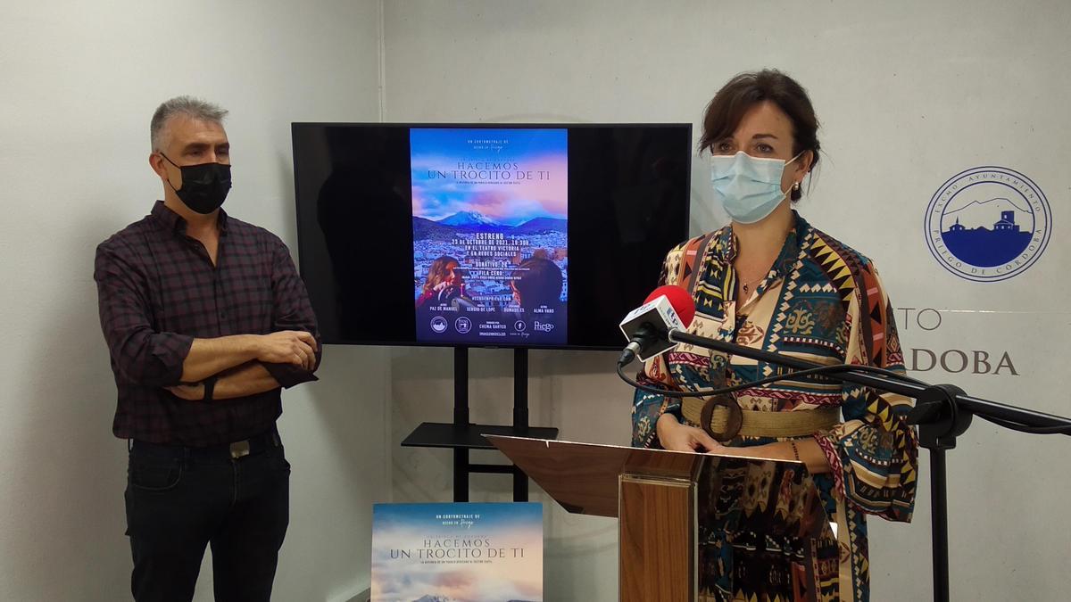 Rafael García Povedano y María Luisa Ceballos, en la presentación de la gala solidaria del sector del textil y la confección.