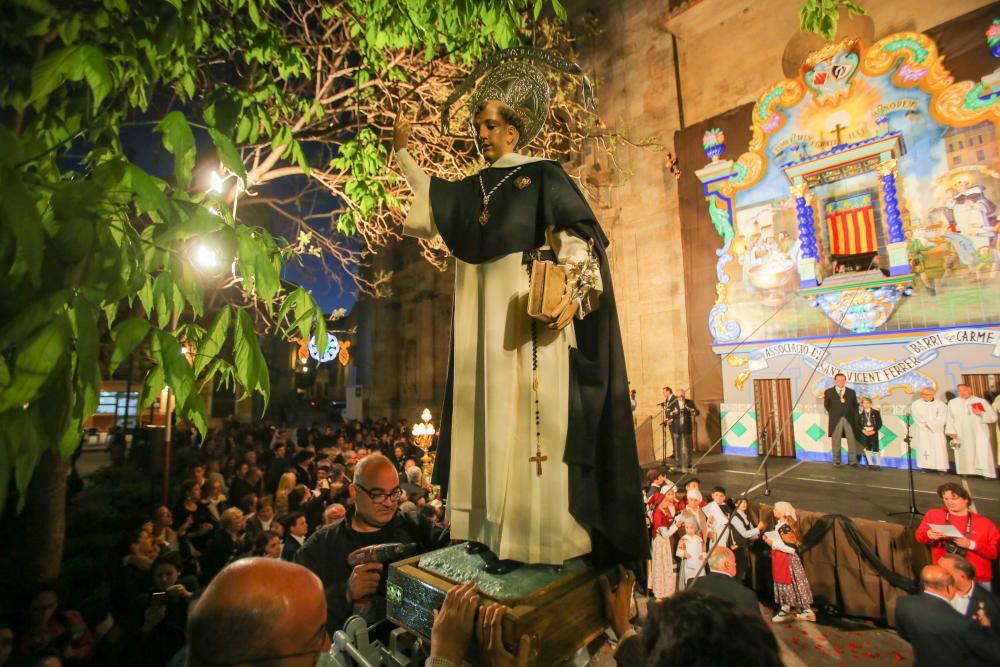 Subida a San Vicente en el Altar del Carmen