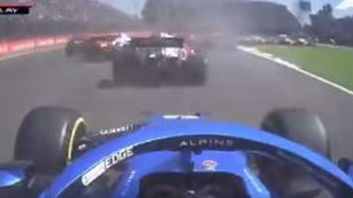 Alonso evitando a Bottas