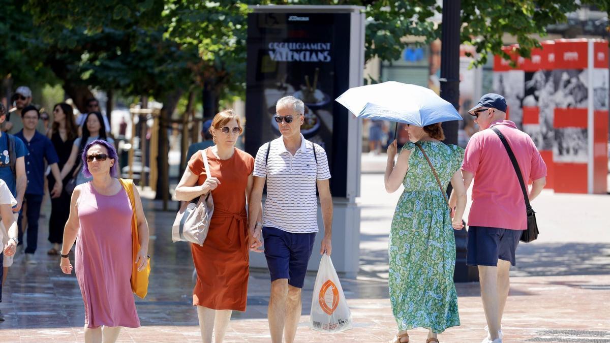 Paseando por el centro de València en plena ola de calor.