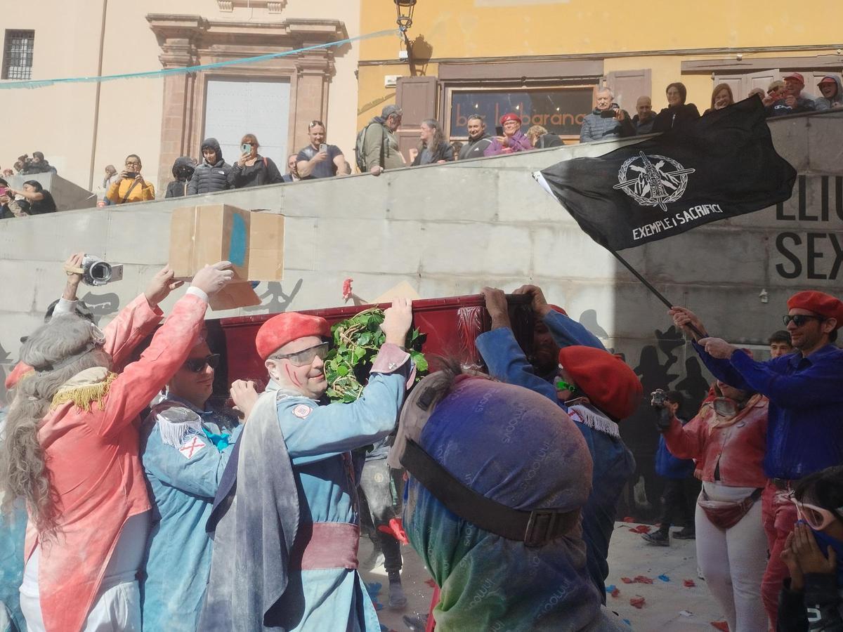 Les millors imatges de la guerra de la farina de Berga