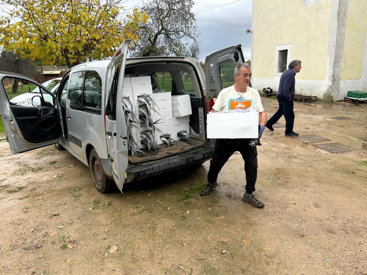 Asaja entrega 10.000 kilos de alimentos a Can Gazà