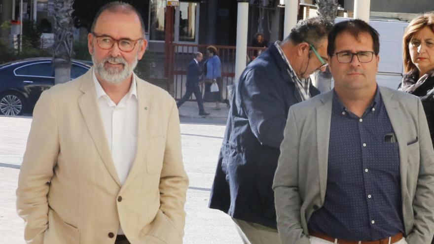 Juanjo Berenguer (izquierda) y Benjamí Soler (dcha) a su llegada ayer a los juzgados.