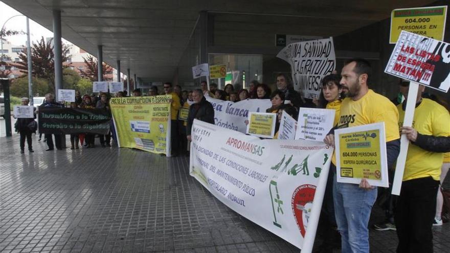 La Marea Blanca se concentra en las ciudades andaluzas contra las listas de espera