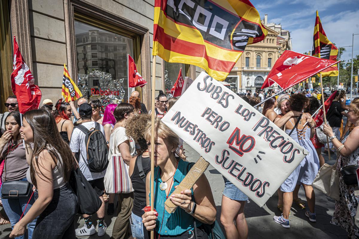 Huelga de trabajadores de H&M en el arranque de las rebajas