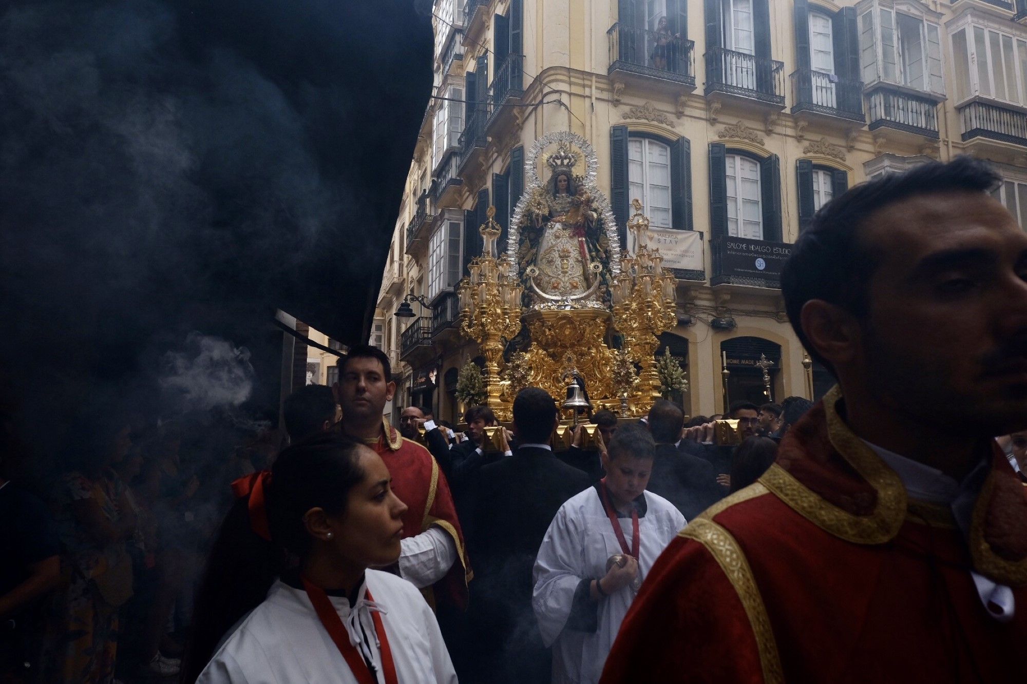 La procesión de la Virgen de los Remedios, en imágenes