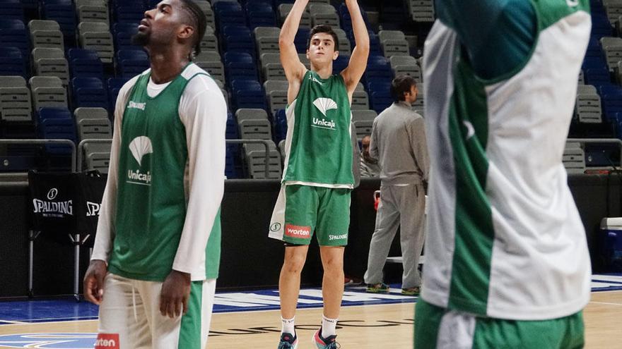 El Unicaja se entrenó ayer por la mañana en el Martín Carpena, con el júnior Pablo Sánchez incluido, preparando la cita contra los lituanos.