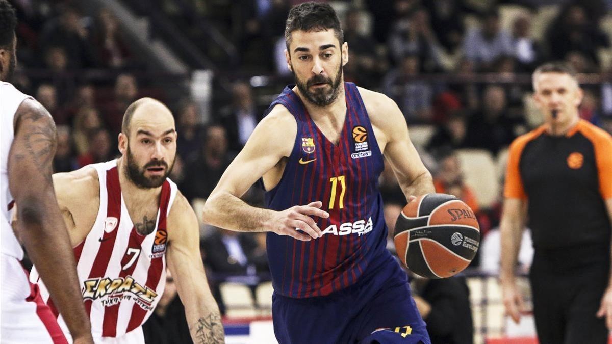 Navarro avanza ante Spanoulis, este jueves en El Pireo.