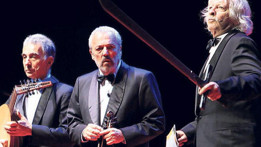 Desde la izquierda, Jorge Maronna, Daniel Rabinovich y Carlos López Puccio, cuatro de los Les Luthiers.  // José Lores