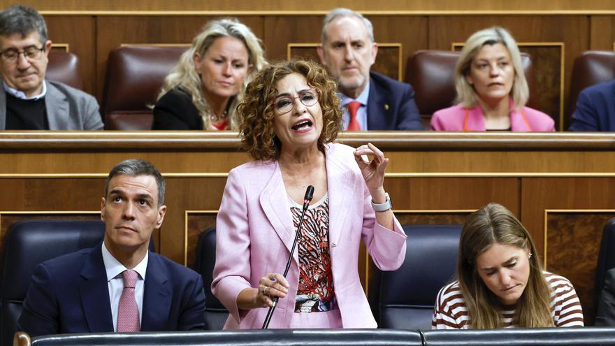 Condonación de deuda: Hacienda advierte a las autonomías de que no podrán gastar lo que se ahorren en pago de intereses