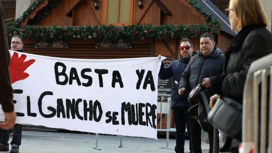 Protesta de los vecinos de El Gancho: &quot;No queremos que el barrio se convierta en un gueto&quot;