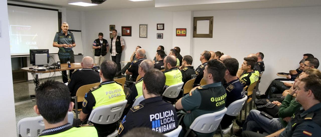 Guardia Civil y Policía Local se coordinan para combatir la ciberdelincuencia