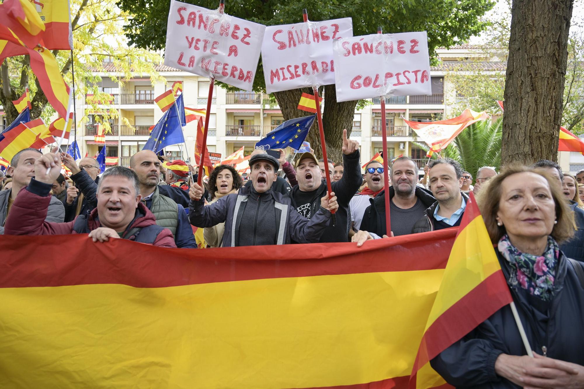 Protesta contra los pactos de investidura