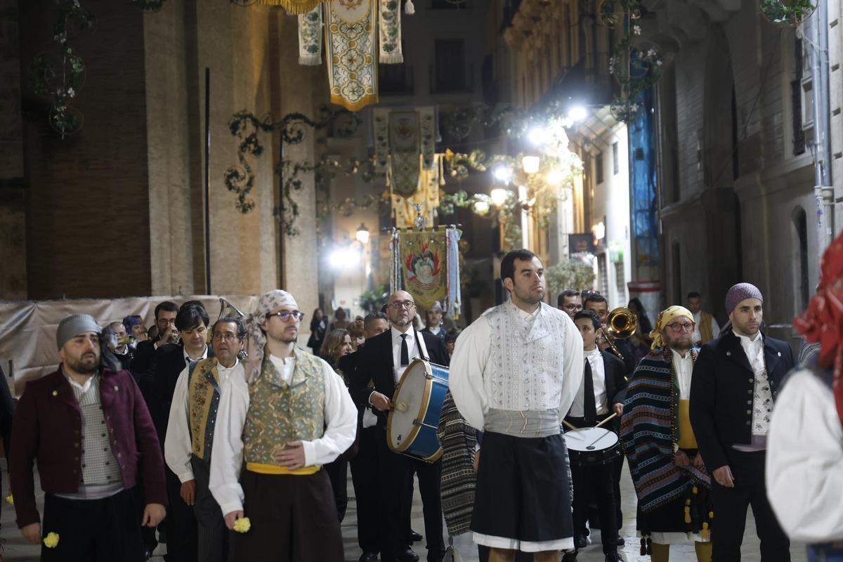 Todas las fotos de la Ofrenda del 18 de marzo por la calle San Vicente hasta la 20:30 horas