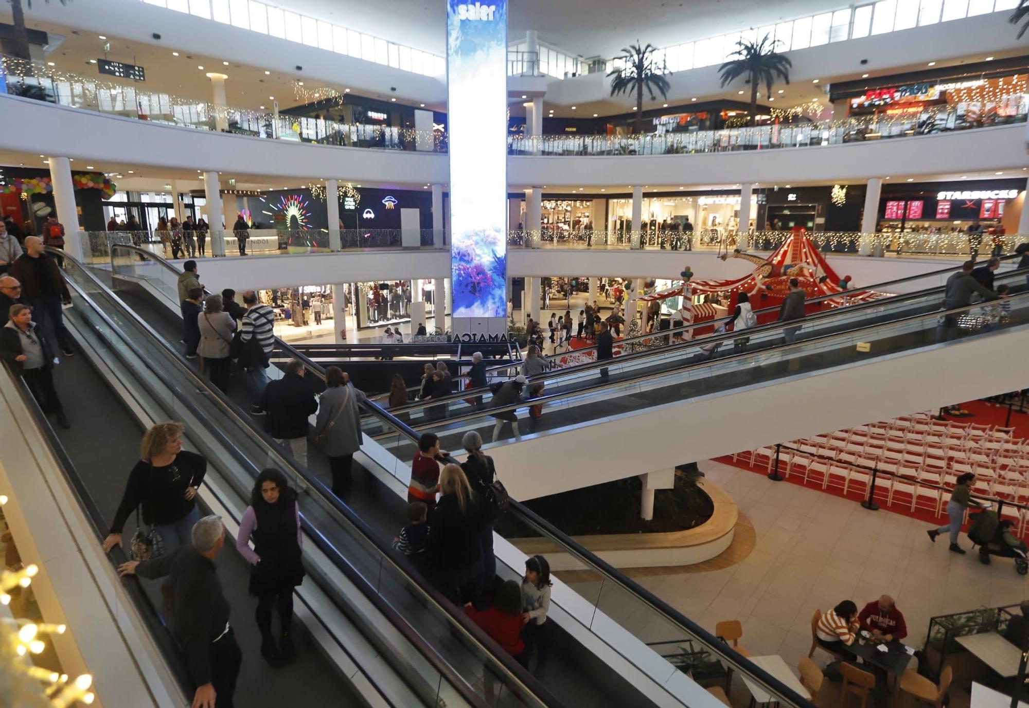 El centro lleno por las compras prenavideñas y el puente de diciembre