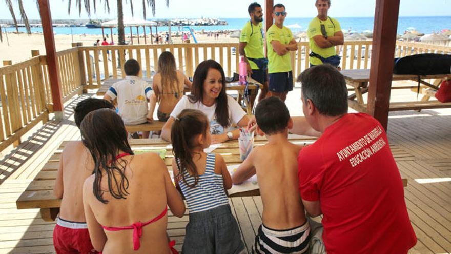 Ludoteca en una playa de Marbella.