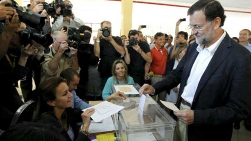 Rajoy vota en un colegio de Aravaca