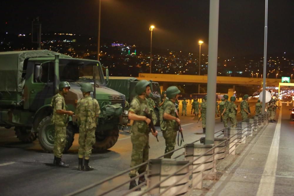 Soldats de l''exèrcit turc desplegats a Istanbul